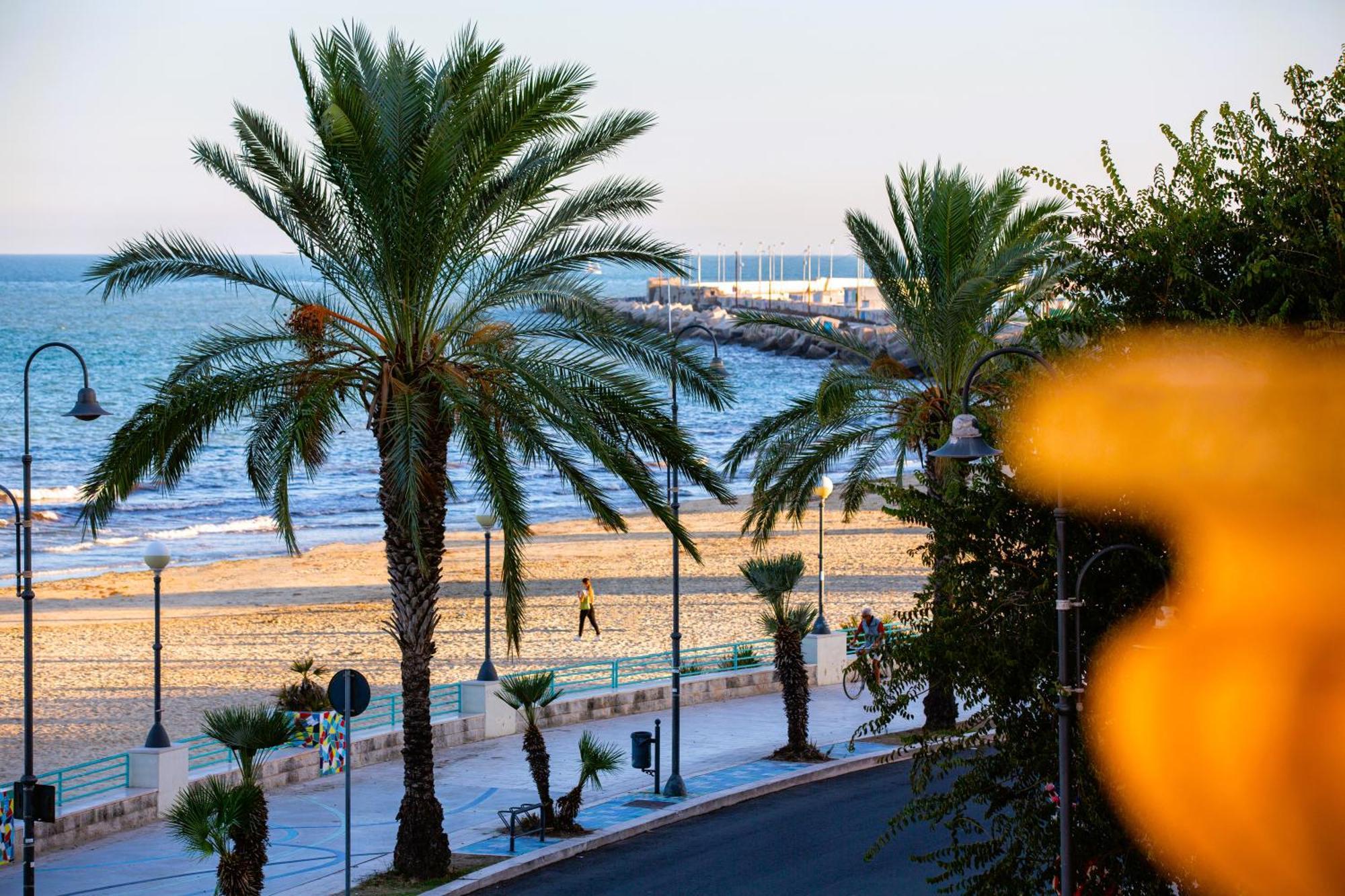 Mare E Castello Apartment Manfredonia Exterior photo